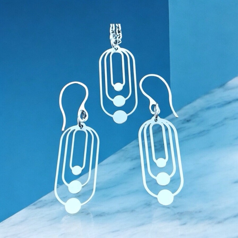 🆕 Alignment Laser Cut Necklace and Earrings Set Stainless Steel